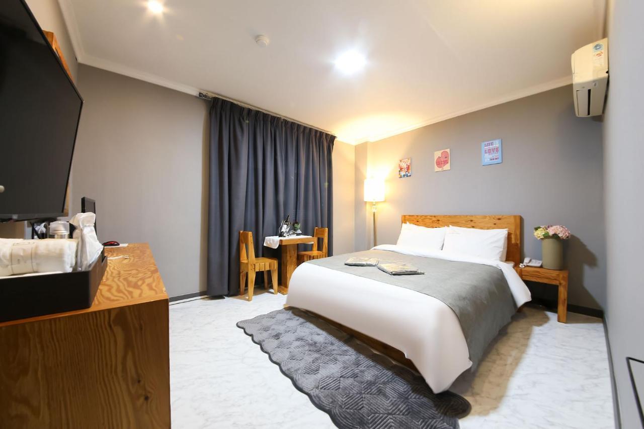 Gung Hotel Jeonju Quarto foto