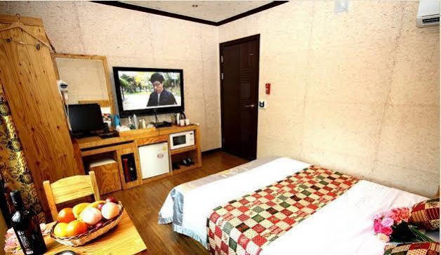 Gung Hotel Jeonju Exterior foto