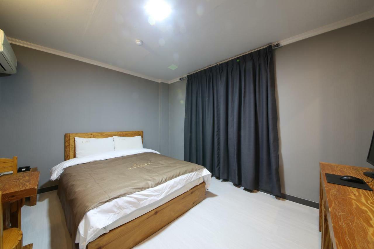 Gung Hotel Jeonju Exterior foto