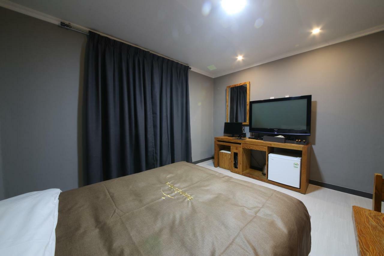 Gung Hotel Jeonju Exterior foto