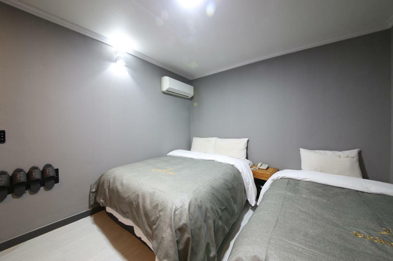 Gung Hotel Jeonju Exterior foto